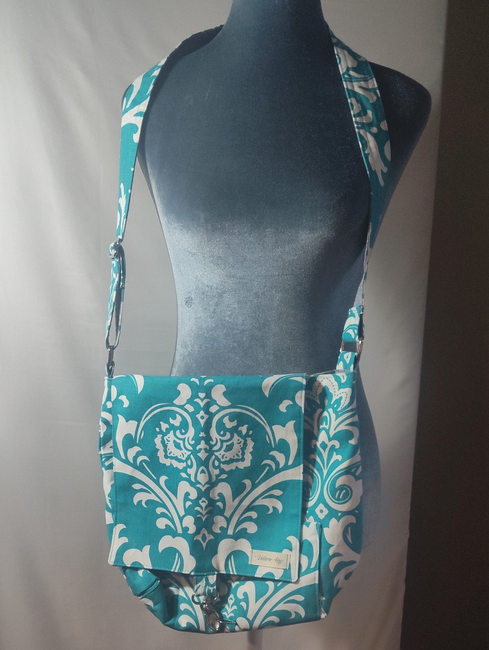 NWOT Handcrafted Shoulder Bag, Teal & White